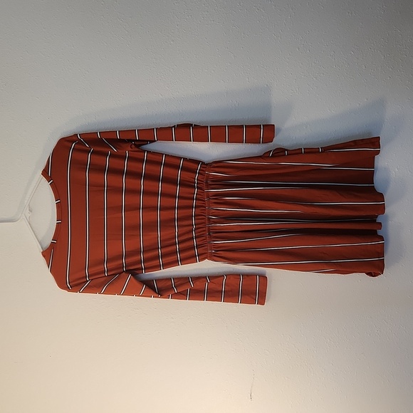 BETSEY'S BOUTIQUE SHOP: Striped Dress - Picture 5 of 6